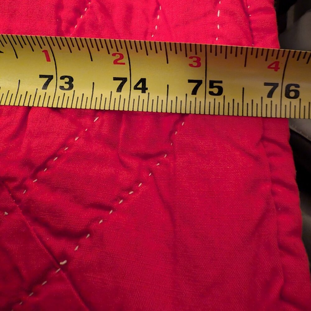 Vintage Red "Month of the Year" Quilt Blanket - Picture 6 of 7
